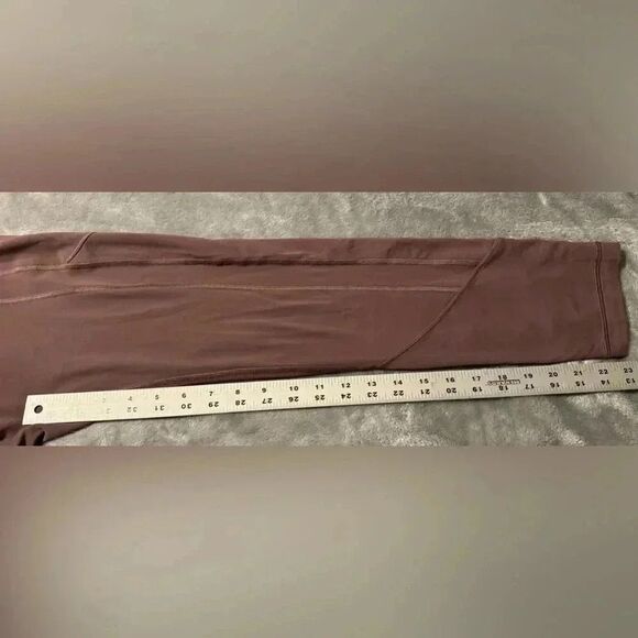 Lululemon All The Right Places Crop II *23" Color Cassis Size 6 - Picture 5 of 8